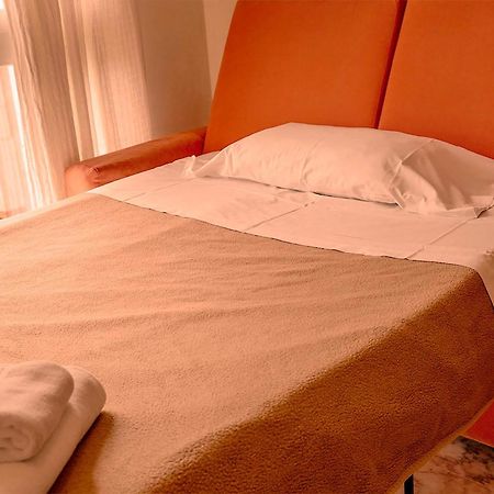 Apartamentos Vertice Bib Rambla เซบีญา ภายนอก รูปภาพ