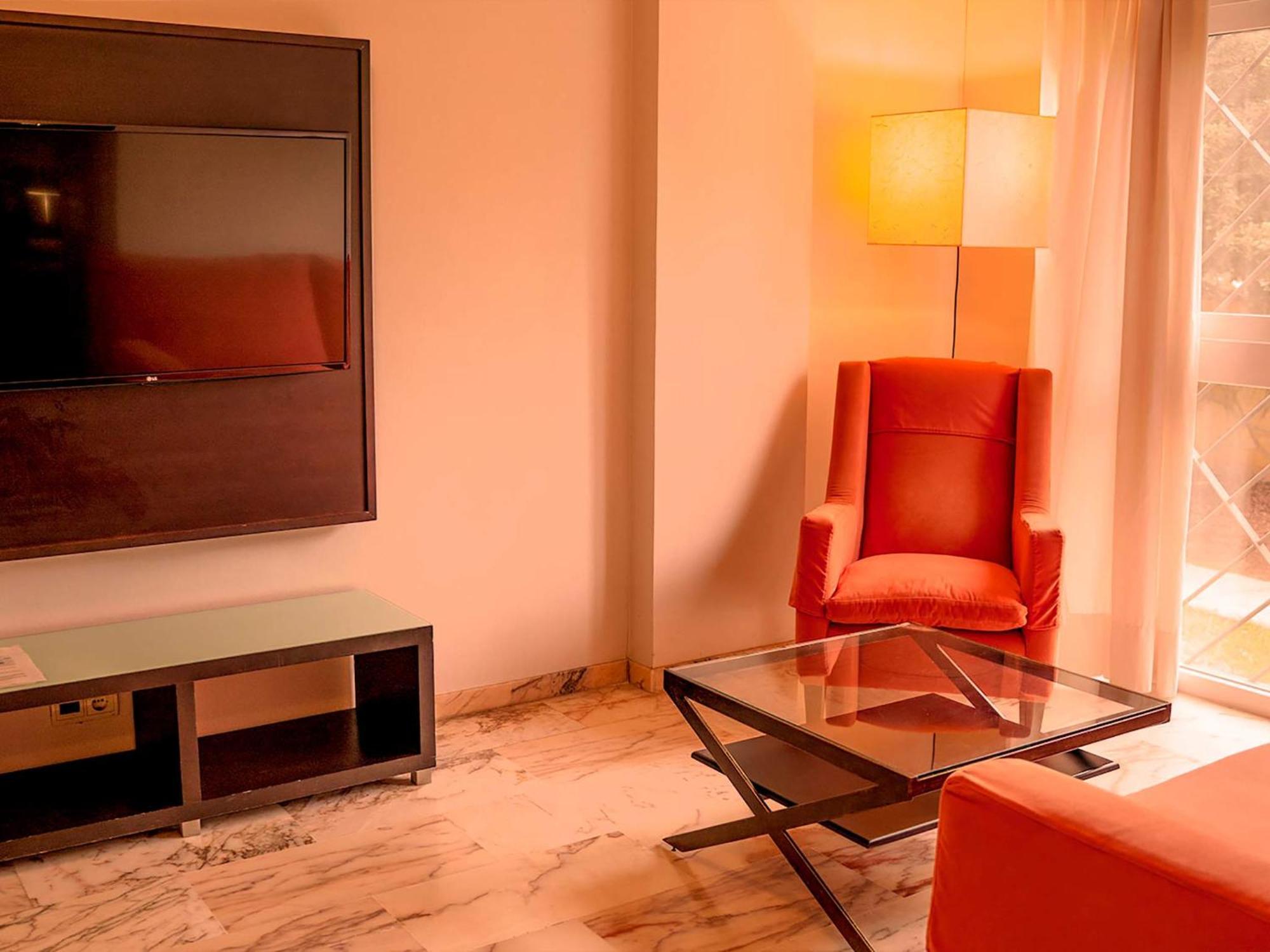 Apartamentos Vertice Bib Rambla เซบีญา ภายนอก รูปภาพ