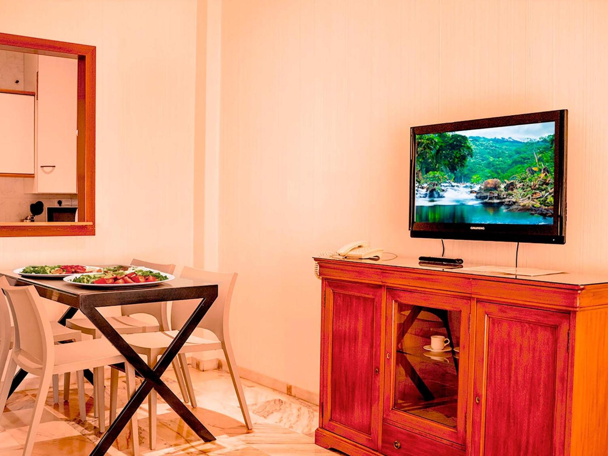 Apartamentos Vertice Bib Rambla เซบีญา ภายนอก รูปภาพ