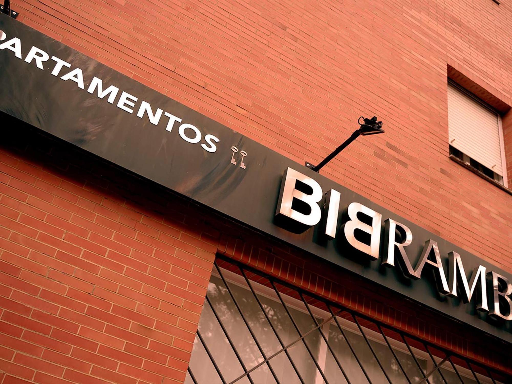 Apartamentos Vertice Bib Rambla เซบีญา ภายนอก รูปภาพ