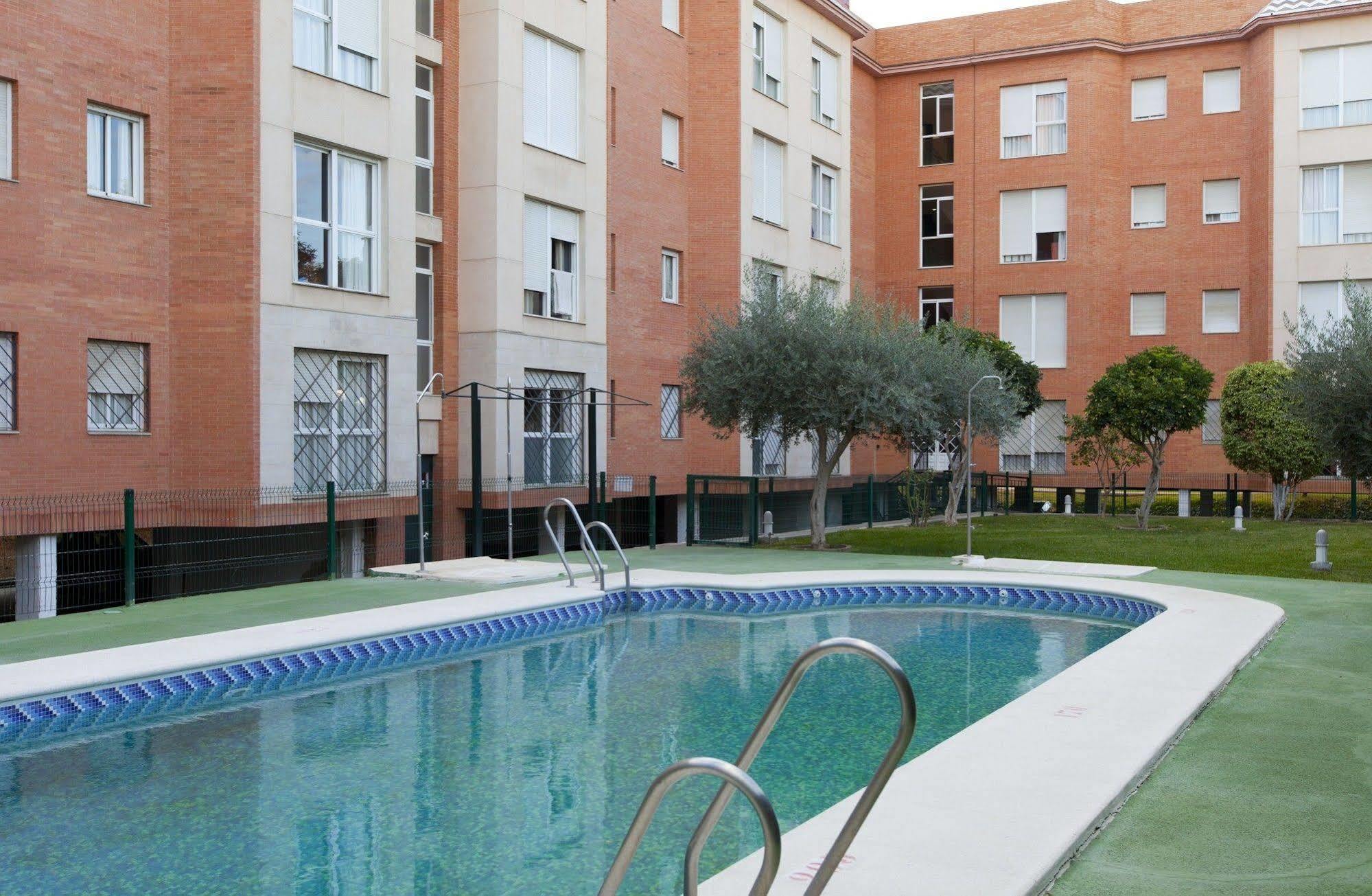 Apartamentos Vertice Bib Rambla เซบีญา ภายนอก รูปภาพ