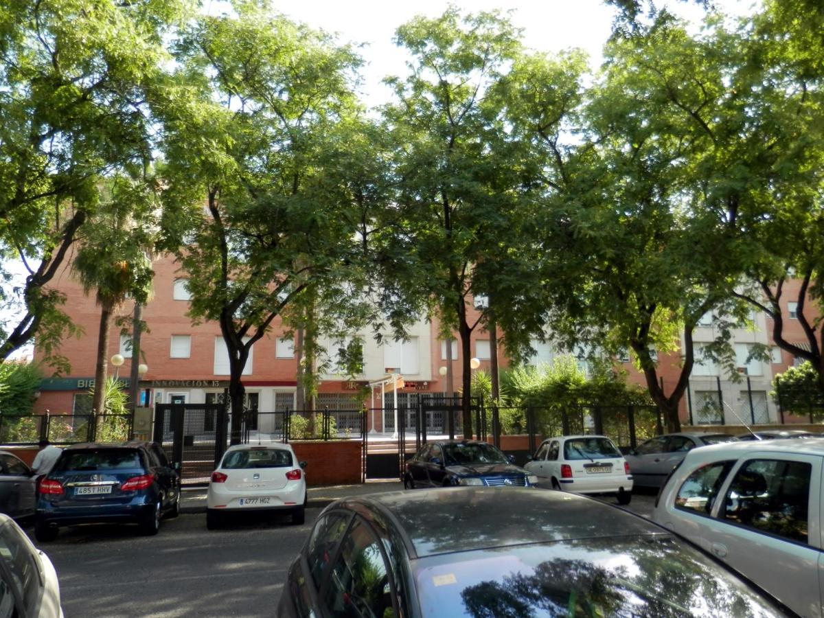 Apartamentos Vertice Bib Rambla เซบีญา ภายนอก รูปภาพ