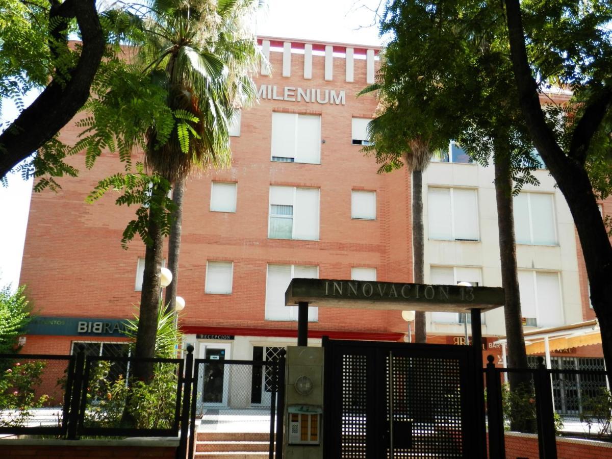Apartamentos Vertice Bib Rambla เซบีญา ภายนอก รูปภาพ